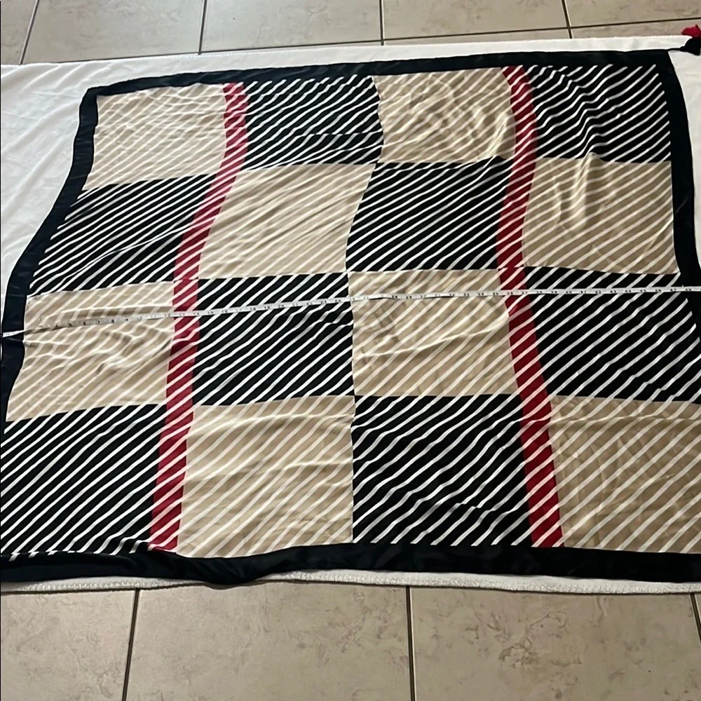 Elegant Striped Scarf with Tassels